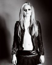 Nahá Avril Lavigne. Fotka - 42